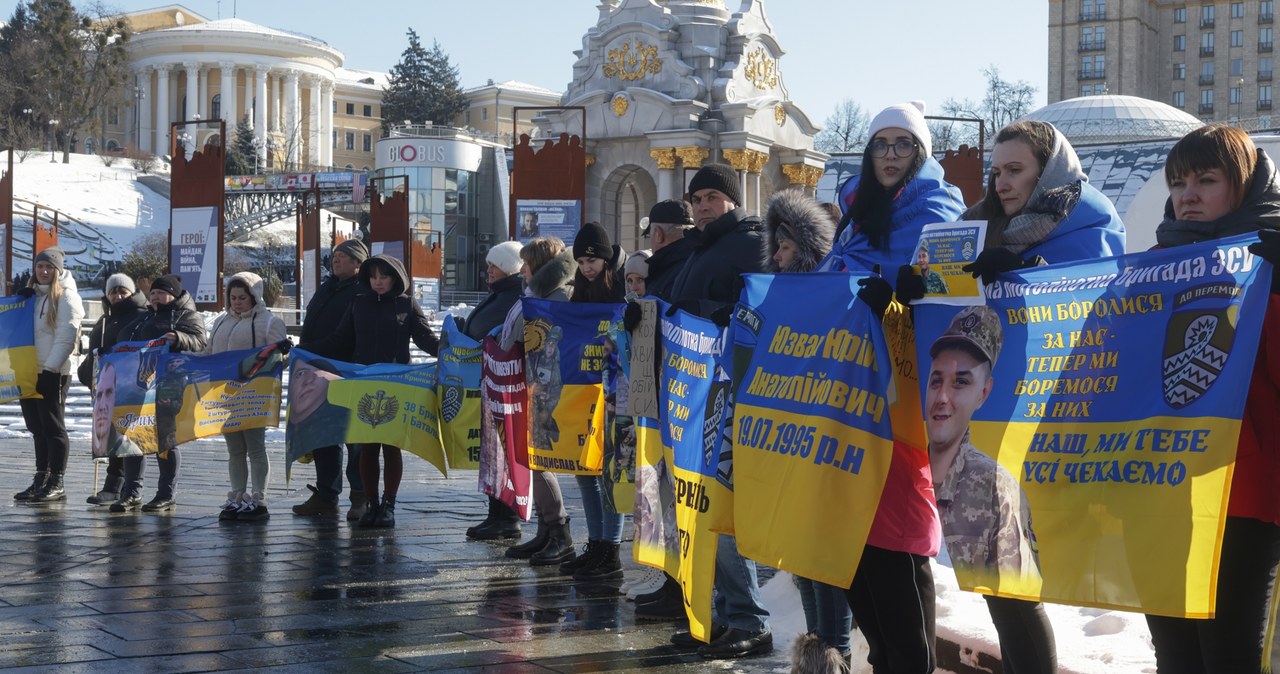 „Chodzisz, oddychasz, ale nie żyjesz”. Ukraina w przeddzień rocznicy wybuchu wojny