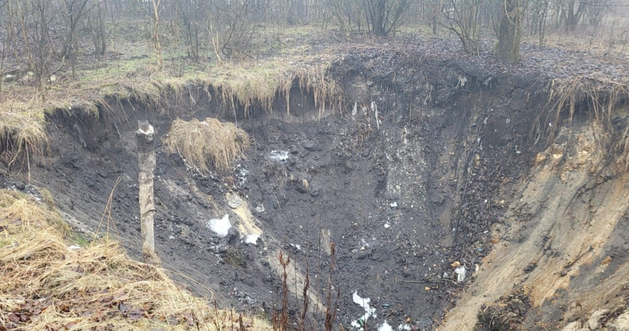 Nowe zapadlisko w Bolesławiu. Ma 10 metrów średnicy