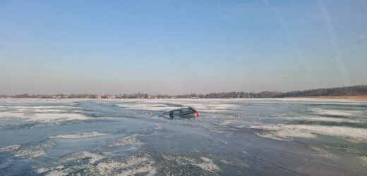 Jeździli po zamarzniętych Śniardwach. Załamał się pod nimi lód