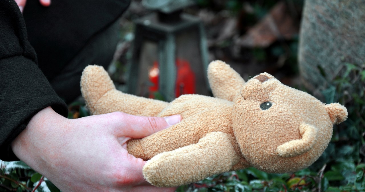 Ośmiolatka ze śladami pobicia. Ojciec ma zakaz zbliżania się