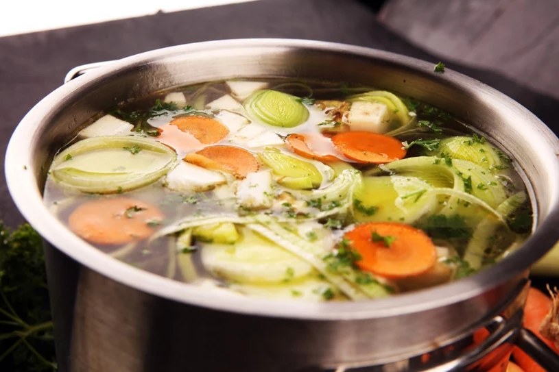Nietypowe dodatki do rosołu. Niektórzy krzywią się już na samą myśl