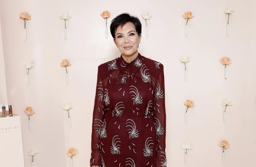 Kris Jenner zaskakuje nowym wyglądem. Fani nie kryją zachwytu: „Wygląda o 20 lat młodziej!”